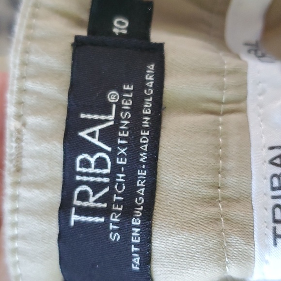 Tribal womens sz 10 Bermuda length shorts, great material, tan - Picture 11 of 14